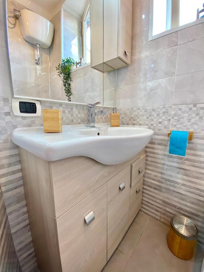 Casa Con Terrazzo In Centro Lejlighed Napoli Eksteriør billede