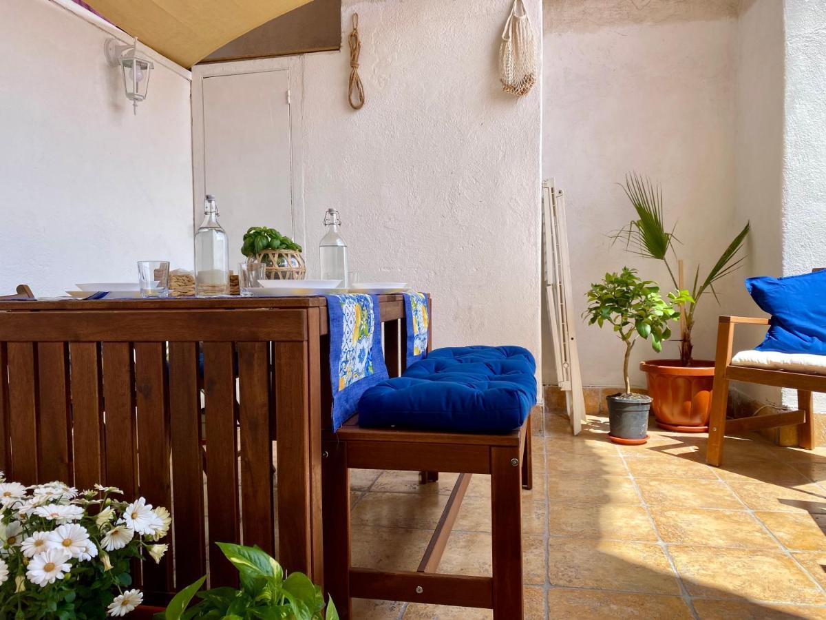 Casa Con Terrazzo In Centro Lejlighed Napoli Eksteriør billede